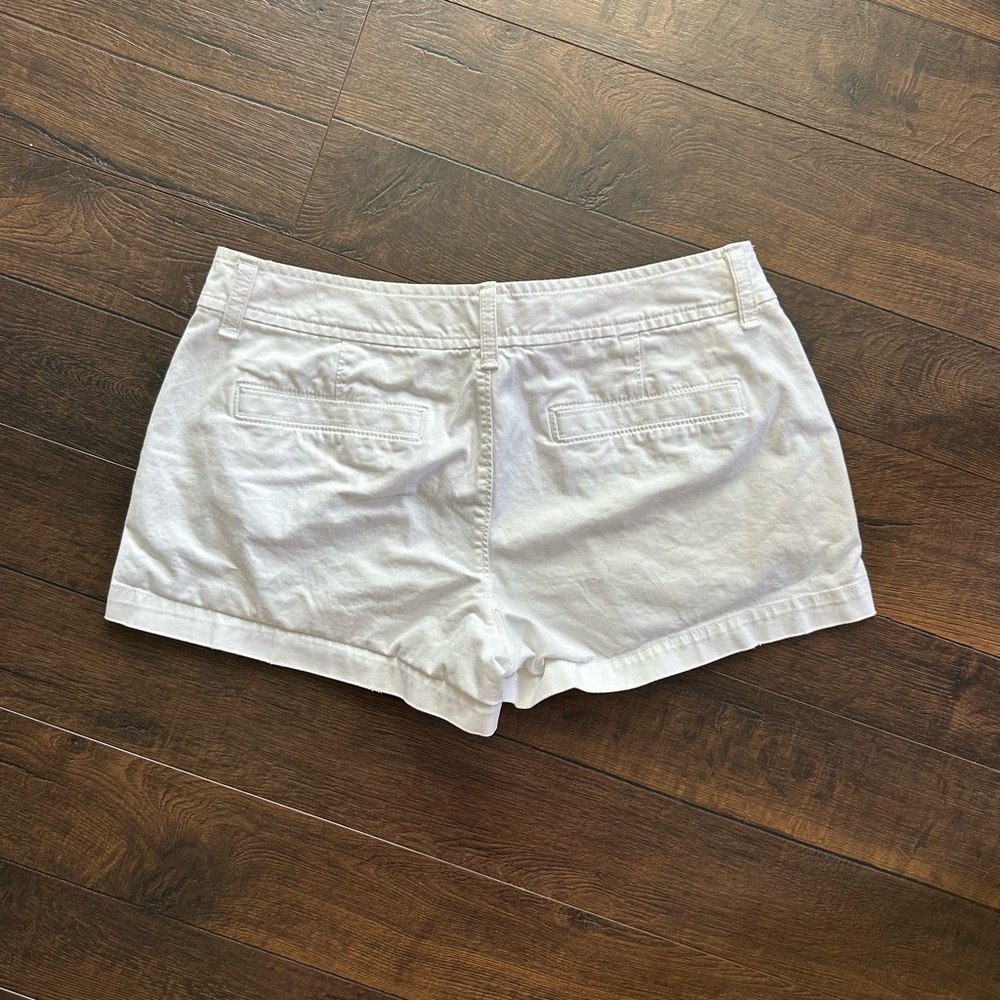 Old Navy White Shorts - Picture 2 of 3